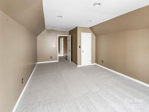 5th image of 2432 Celosia Dr