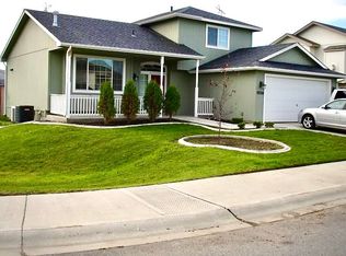 19226 E Riverwalk Ln, Greenacres, WA 99016