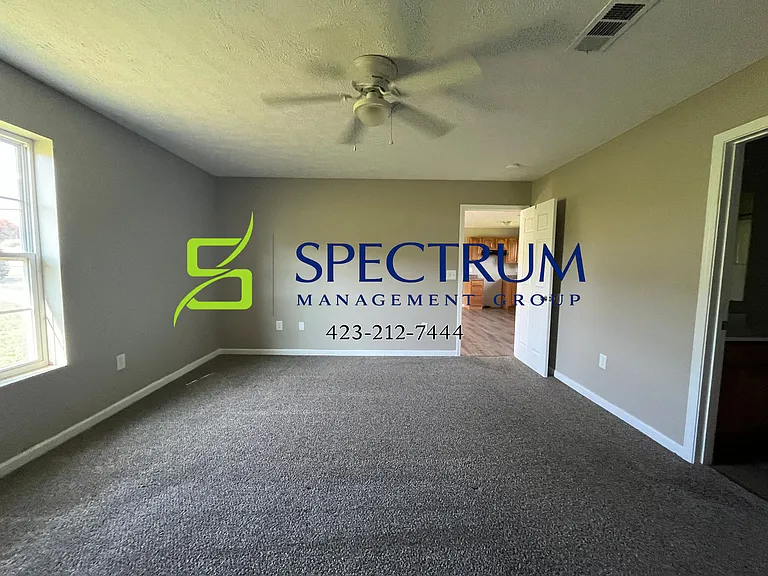 680 Privet Dr — Photo 10