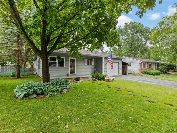 1900 Hamilton St, Holt, MI 48842