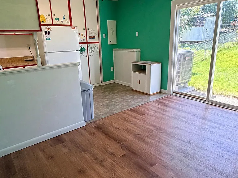 453 Berry Ct — Photo 6