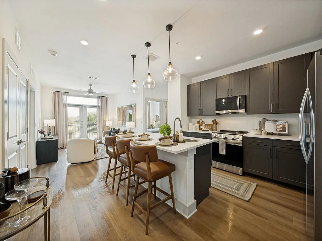 Groves South Congress — Photo 3
