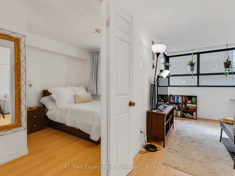 80 Saint Patrick St #820 — Photo 18