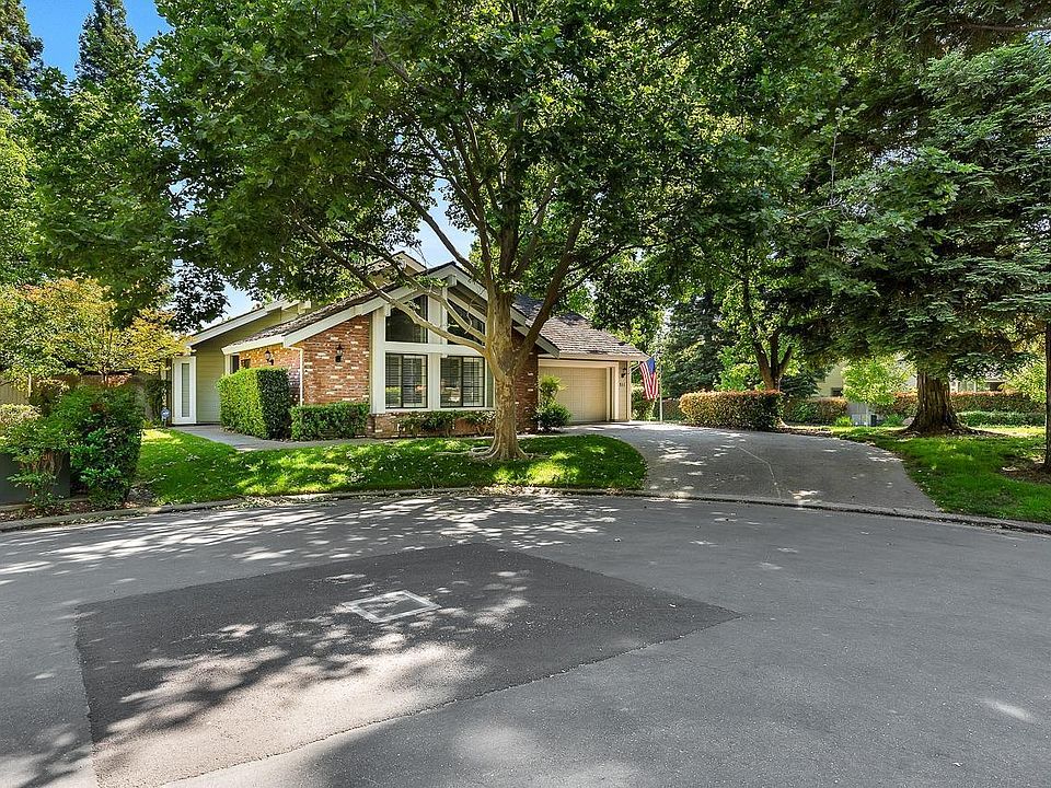 1st image of 511 Bedford Ct