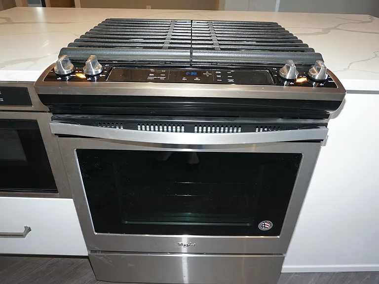 Range & stove