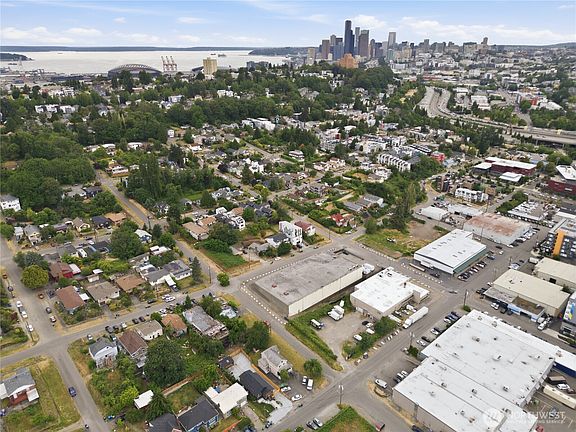 2nd image of 2107 21st Avenue S