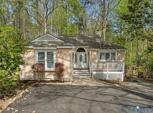 5605 Woods Walk Rd, Midlothian, VA 23112