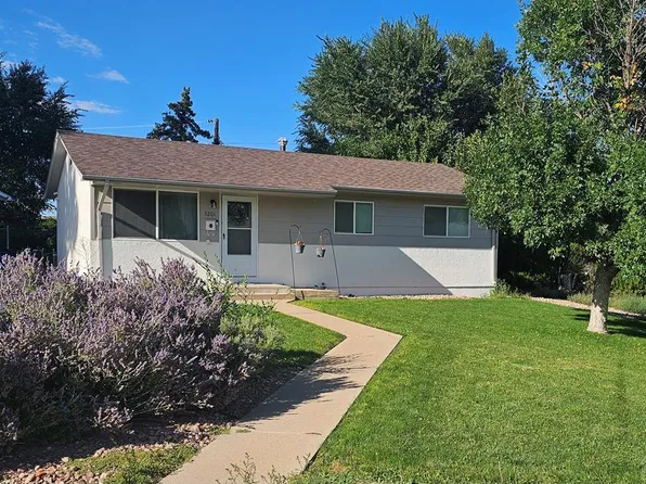3201 Canterbury Ln, Pueblo, CO 81005