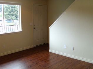18200 NE Couch St APT 104, Portland, OR 97230