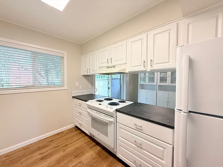 11253 SW Springwood Dr — Photo 11