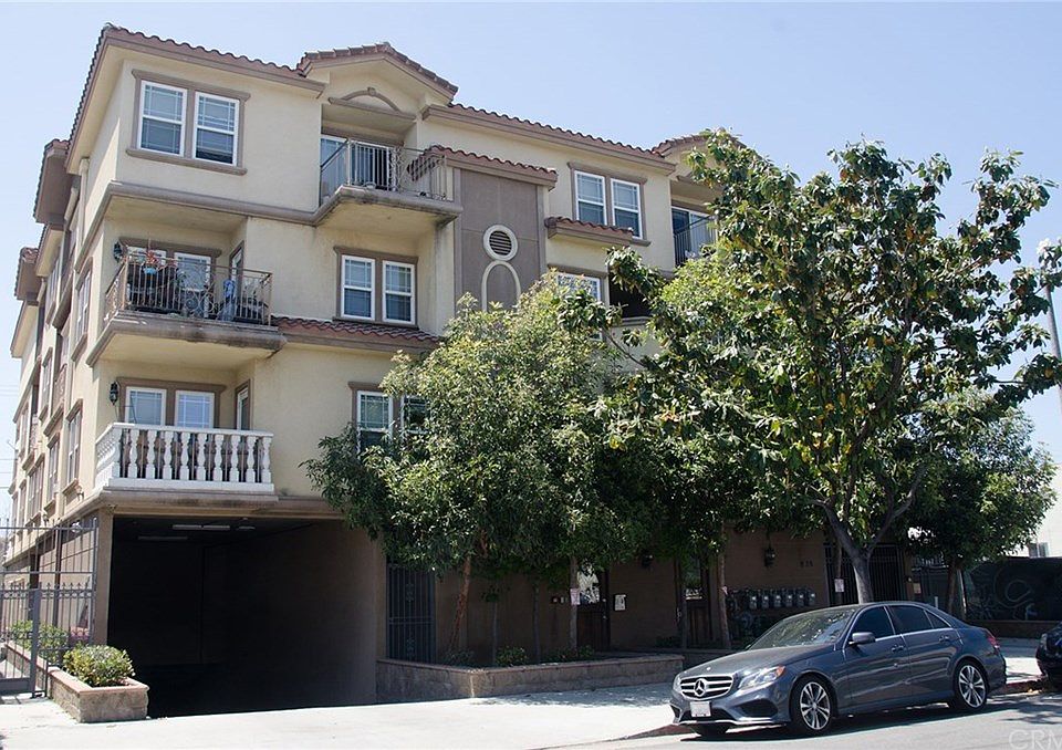 1st image of 929 S Saint Andrews Pl APT 303
