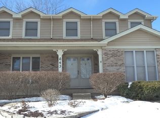 643 David Ln, Carol Stream, IL 60188