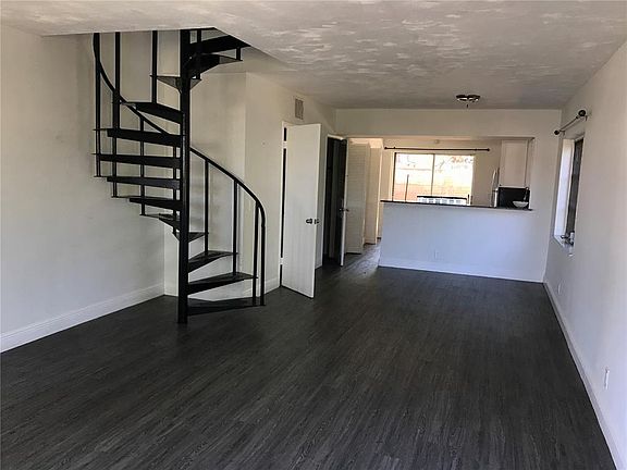 3rd image of 2440-2444 SW 58th Mnr