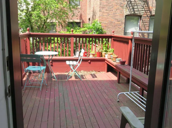 50 Phillips St APT 4, Boston, MA 02114
