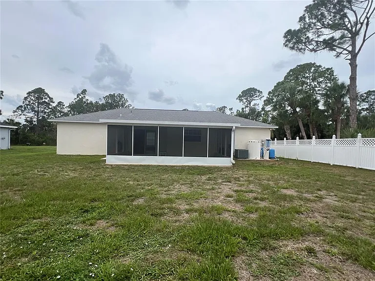 3228 Lucaya Ave — Photo 32