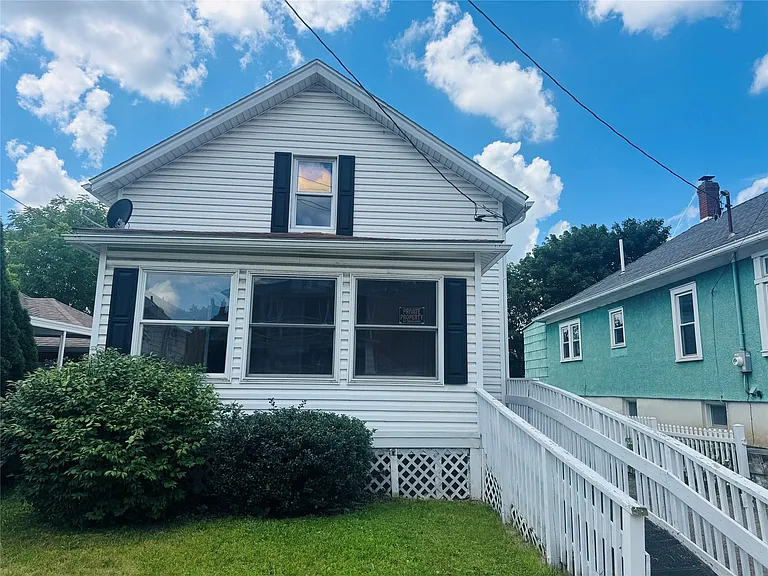 113 Hayes Ave — Photo 1