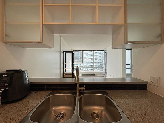 3rd image of 939 Expo Blvd #1503