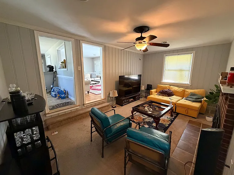 2210 Manlyn Rd — Photo 12