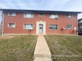 10952 Saxonhall Dr APT 2, Bridgeton, MO