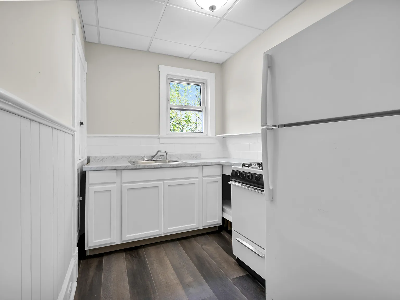 1 bed, 900 sqft, $1,150 — Photo 3