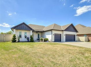 209 Magnolia Rdg, Midwest City, OK 73130