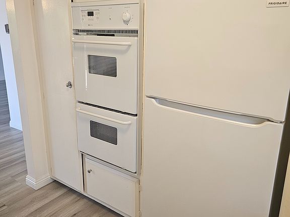 2nd image of 11924 Montana Ave APT 5