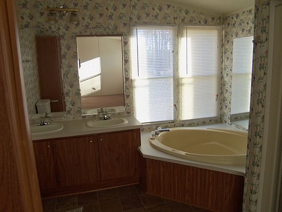 2nd image of 6247 Oak Shades Park Dr