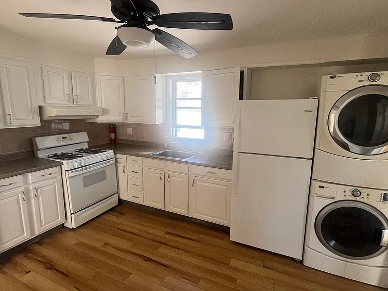 3 Laura St #2 — Photo 14