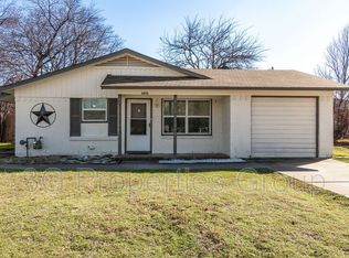 6612 Avalon Dr, Watauga, TX 76148