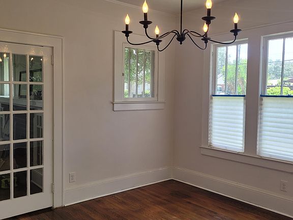 Light and Bright Dining Room