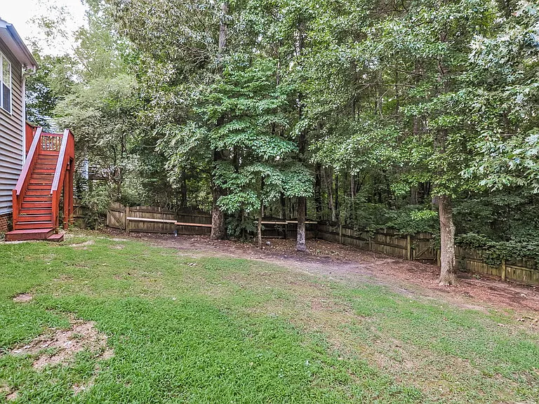 136 Roan Dr — Photo 14