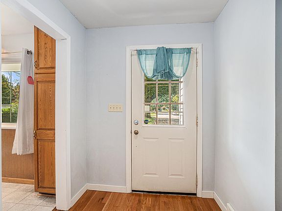 5th image of 247 Itzen Ct