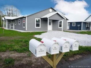 522 N Wineblood St, Checotah, OK 74426