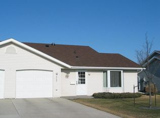 2702 Mistwood Ct, Grand Forks, ND 58201