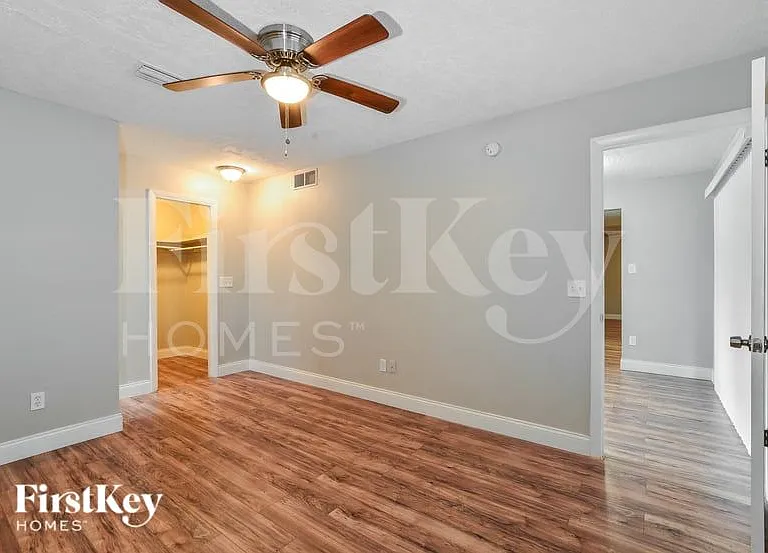 561 Hibiscus Rd — Photo 6
