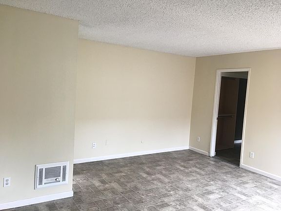 2nd image of 7938 Mission Center Ct Unit E