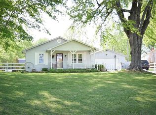 905 Manitou Rd, Manitou, KY 42436