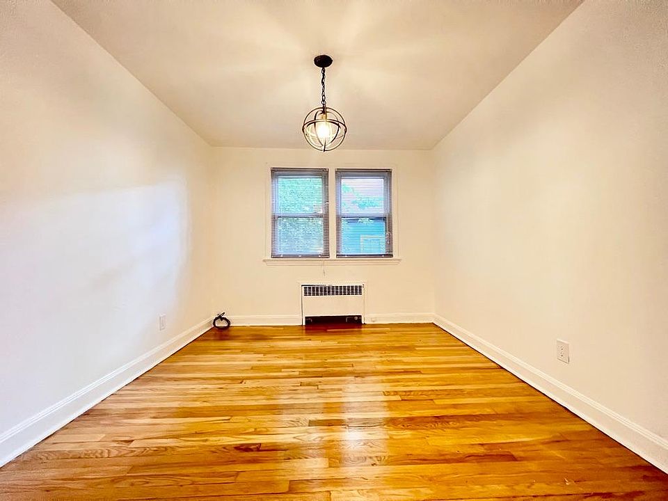 1st image of 255 Newark Ave #2