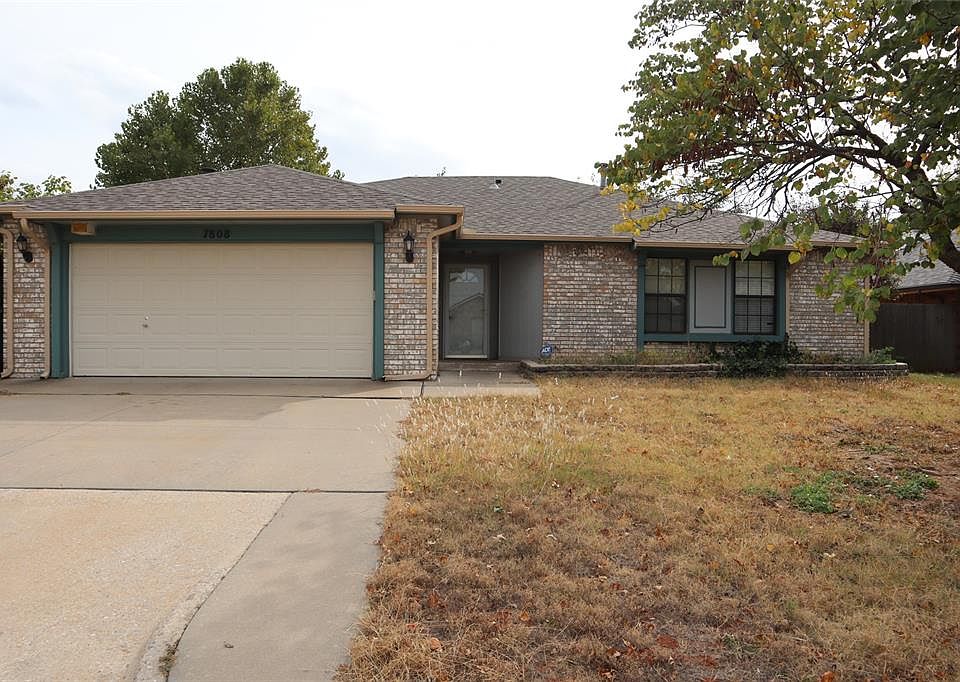 1st image of 7808 NW 84th St