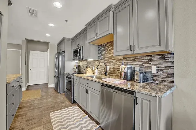 321 Bream Ave #409 — Photo 8