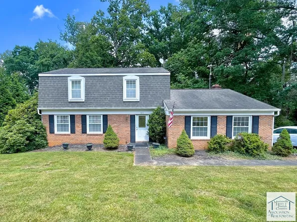 923 Mulberry Rd, Martinsville, VA 24112