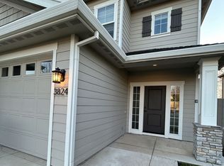 3824 Creek View Dr, Medford, OR