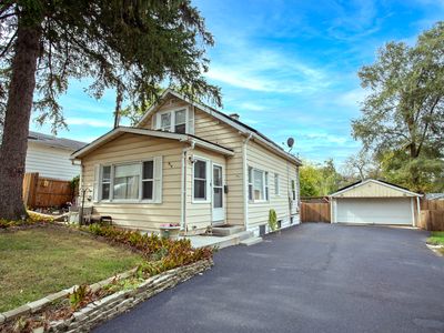 918 N Clarendon Dr, Round Lake Beach, IL, 60073