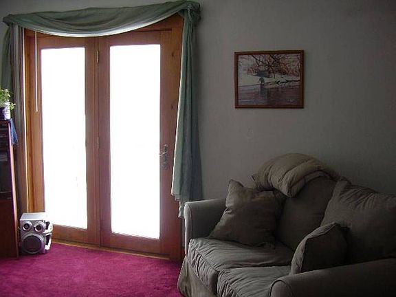 Living Room Double Doors open to deck