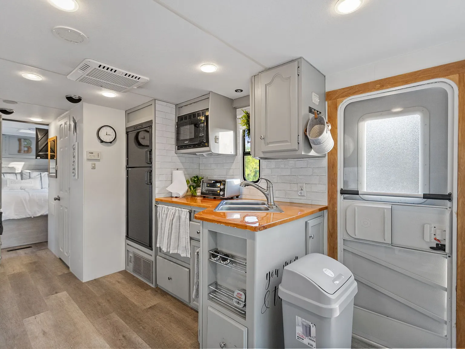 1 bed, 420 sqft, $750 — Photo 2