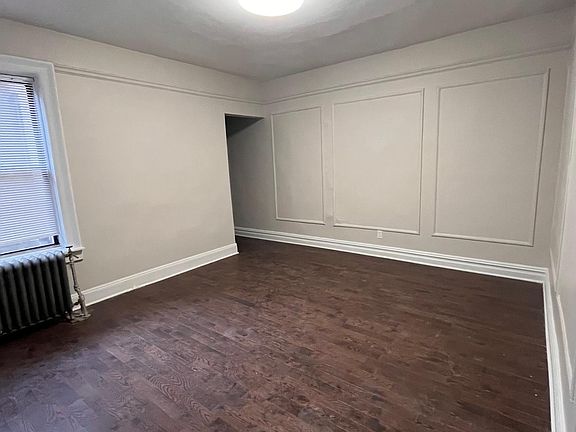 2nd image of 24 Kensington Ave #1D