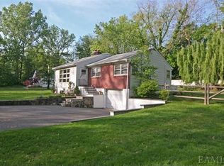 8 Beach Rd, Ossining, NY 10562