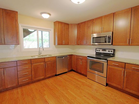 5th image of 817 N Buchanan Blvd APT B