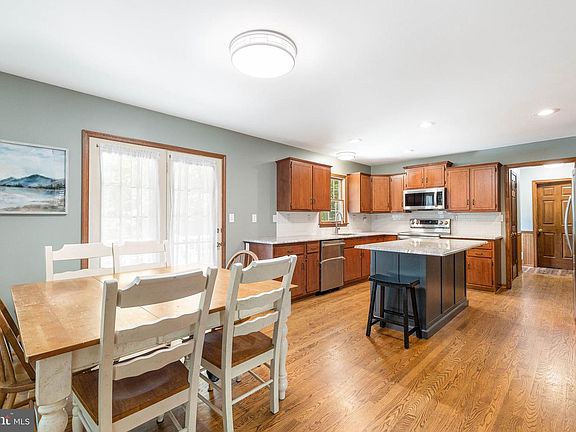4th image of 106 Fairhill Dr