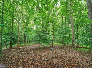 9113 Jeffery Rd, Great Falls, VA 22066